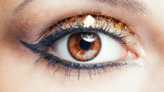 Glitzer Augen-Make-Up Silvetser Trend 2016