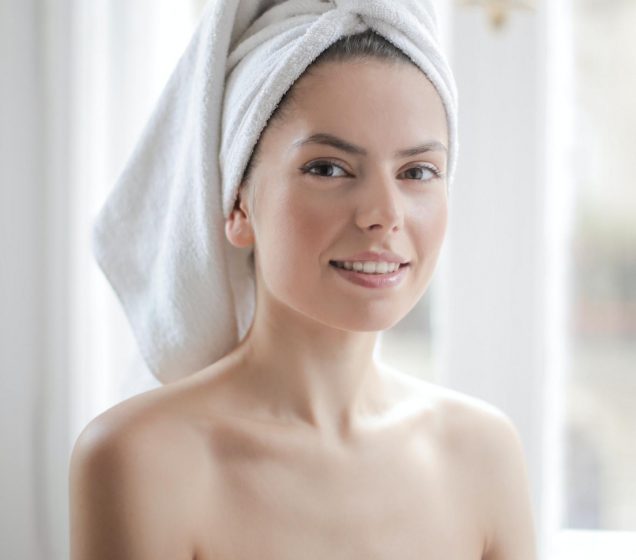 dekollete-kosmetik-beauty
